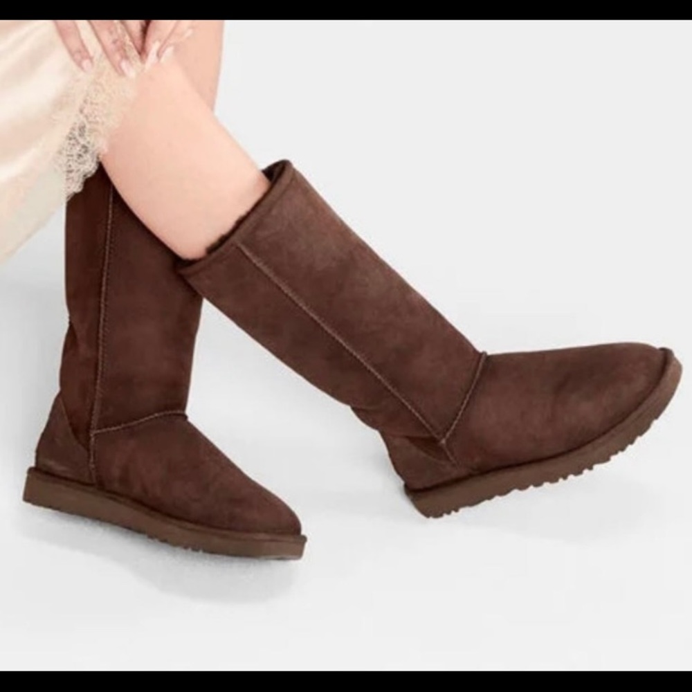 Authentic UGGS, brown, size 6